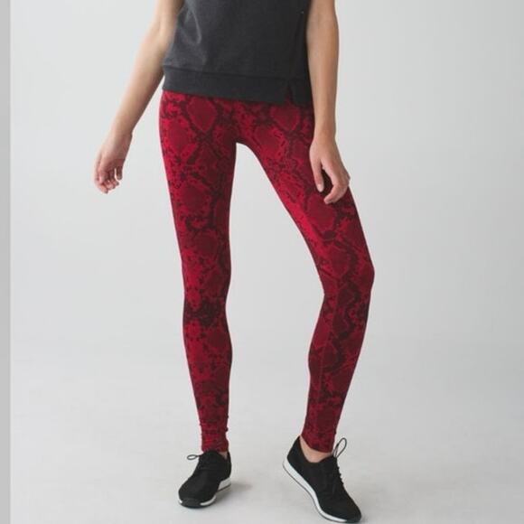 Lululemon Wunder Under Size 4 Leggings Ziggy Snake Red Tide Cranberry - Picture 1 of 9